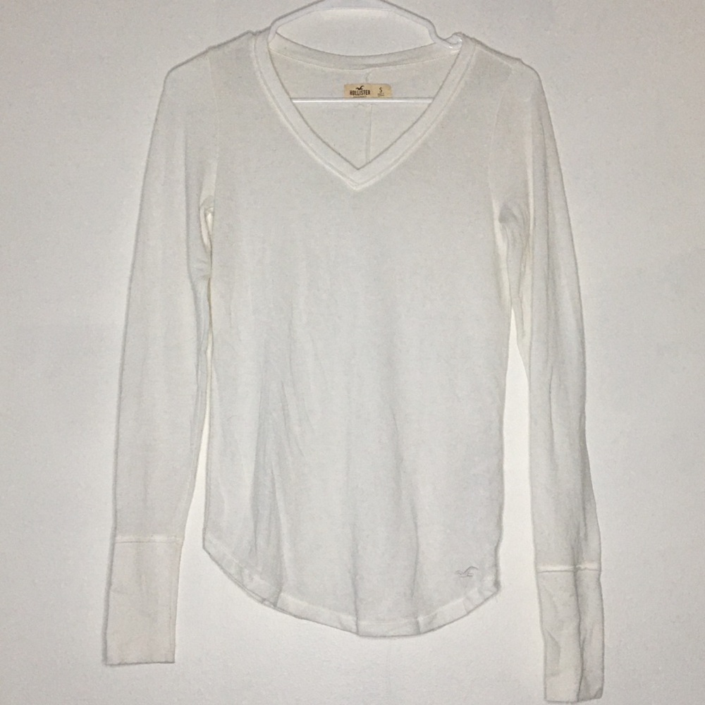 HOLLISTER WHITE LONG SLEEVE V-NECK SHIRT